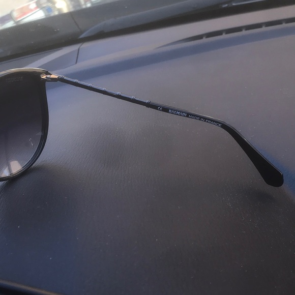 Balmain - Picture 5 of 6